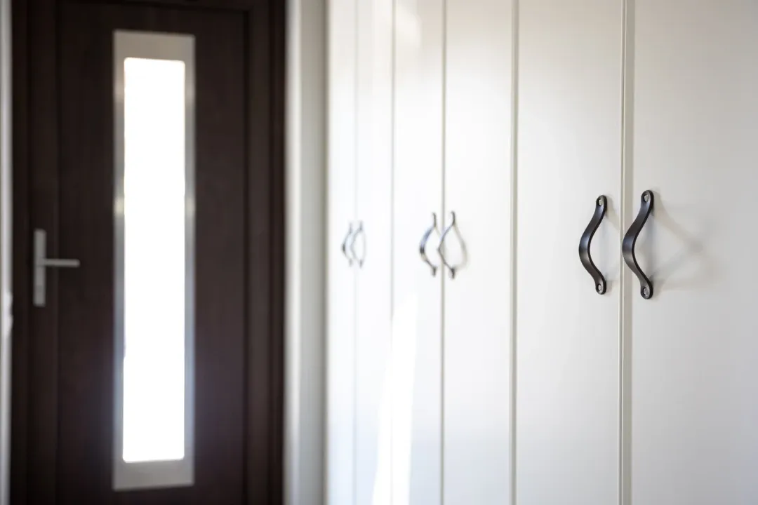 Doors-b