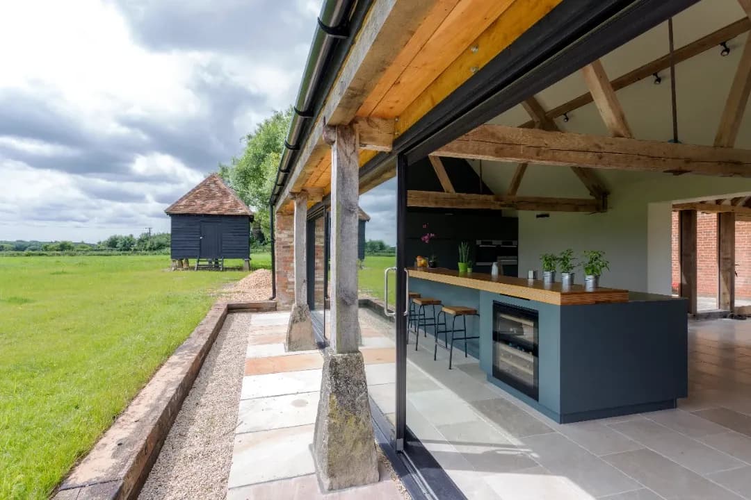 Outdoor Kitchens-b